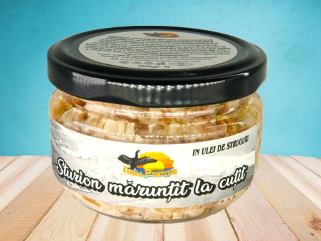 Sturion mărunţit în ulei de struguri - Gura Portiţei